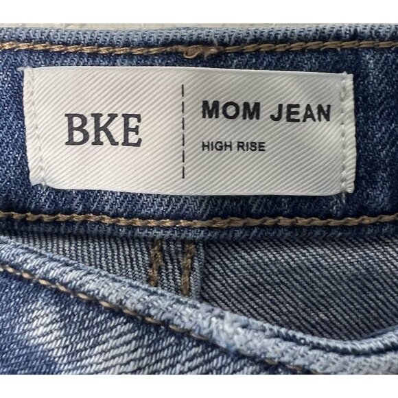 BKE Mom Jean High Rise Light Wash Destroyed Distressed Sz 26 X 27.5 - Picture 5 of 13